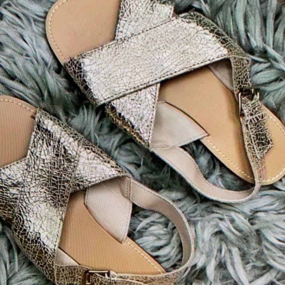 Girls metallic criss cross shoes